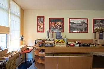 Отель Ibis Альби 3*,